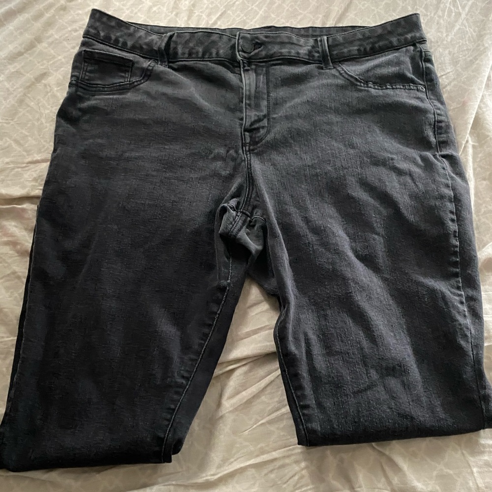 Black skinny jeans